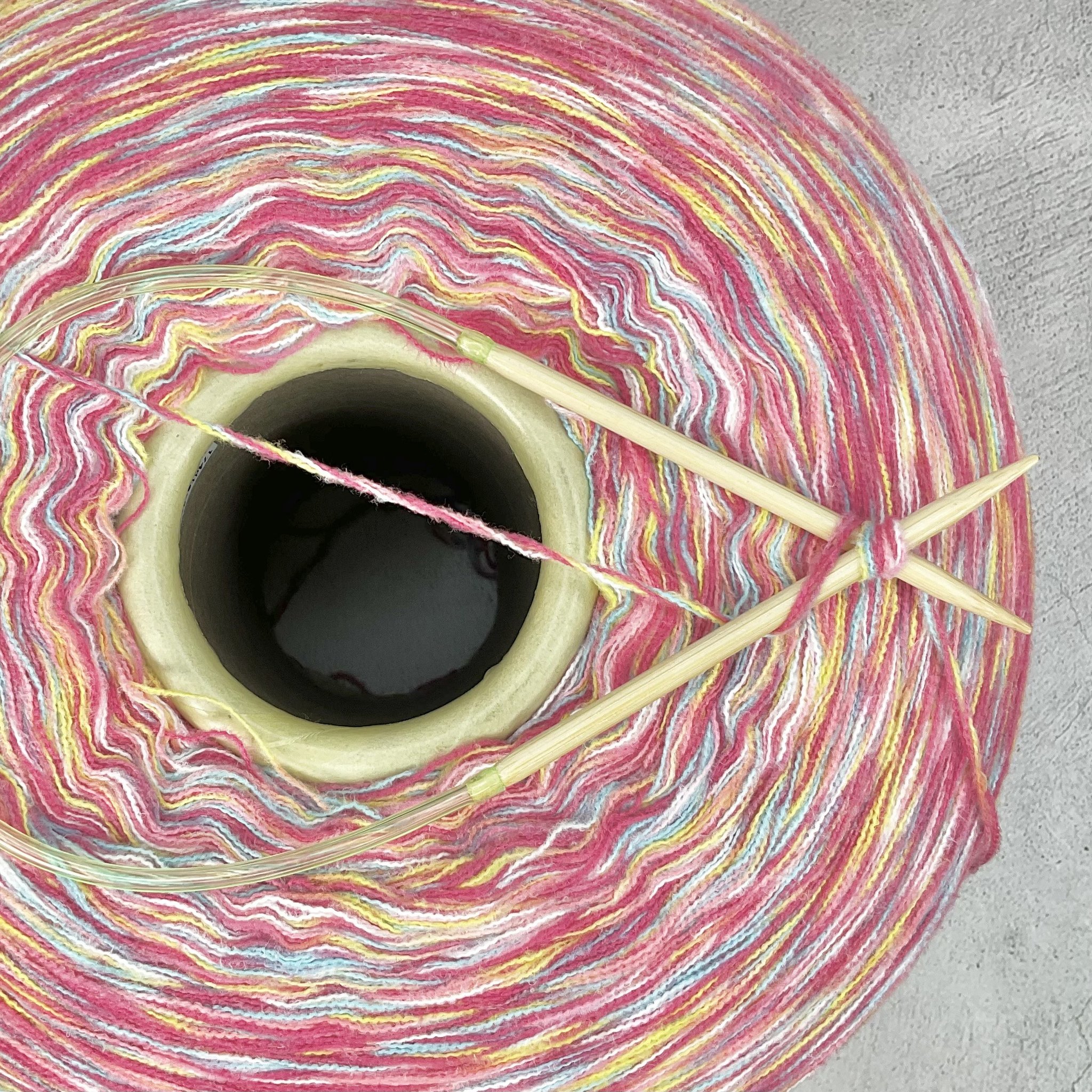 (3합) 소프트 나염사 (레인보우 샤베트) 500g 콘사 니트컨테이너 [4258], 1개 상세 이미지 1